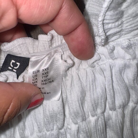 🤍 H&M White Smocked Ruffle Strap Top | XXS | NWT - Picture 3 of 3
